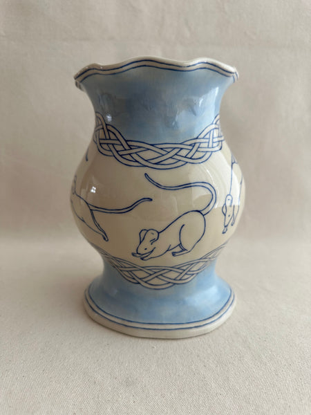 Vase Une souris bleue