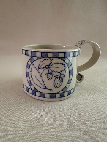 Tasse "Fraises" bleu classique