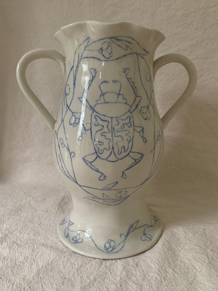 Vase "La chorale de la phyllie et du scarabée "