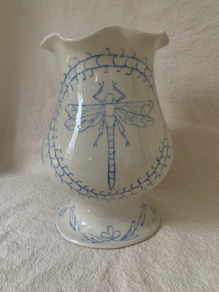 Vase "La chorale de la sauterelle, du mille-pattes et de la libellule"