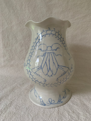 Vase "La chorale de la sauterelle, du mille-pattes et de la libellule"